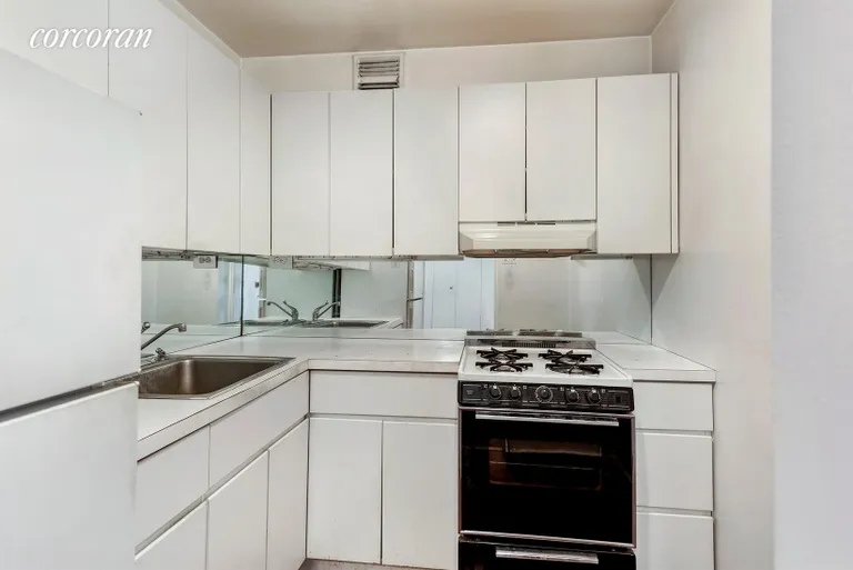 New York City Real Estate | View 360 East 72nd Street, A600 | Kitchen | View 7