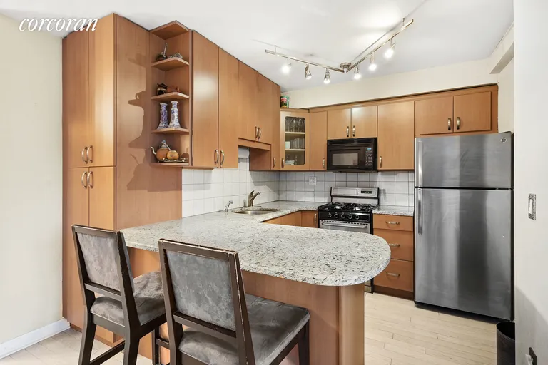 New York City Real Estate | View 201 East 36th Street, 18E | Kitchen | View 3