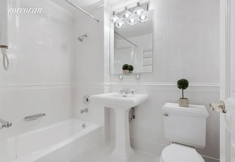 New York City Real Estate | View 404 East 76th Street, 20A | 2nd Bathroom | View 5