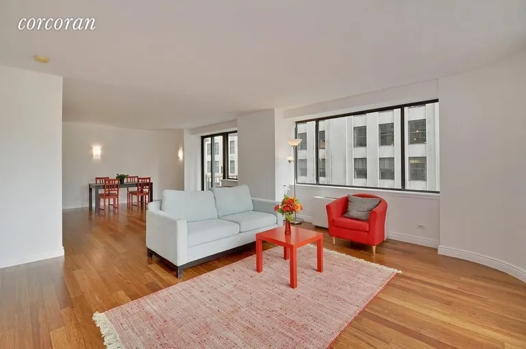 New York City Real Estate | View 45 East 25th Street, 9B | SPRAWLING LIVING AND DINING AREA! | View 3
