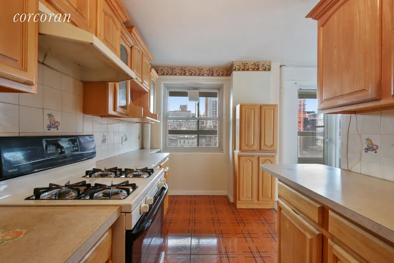 New York City Real Estate | View 80 La Salle Street, 12G | room 2 | View 3