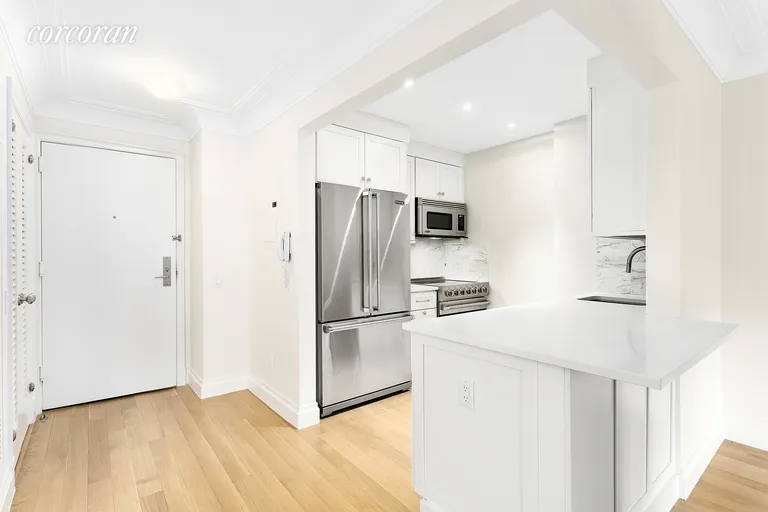 New York City Real Estate | View 200 East 66th Street, A305 | room 2 | View 3