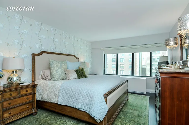 New York City Real Estate | View 900 Park Avenue, 6B | room 3 | View 4