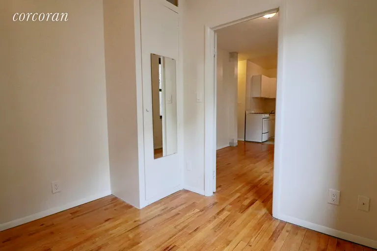 New York City Real Estate | View 202 Thompson Street, 7 | room 5 | View 6