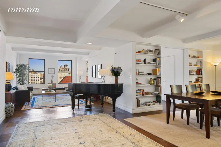 New York City Real Estate | View 40 West 77th Street, 15F | Foyer | View 3