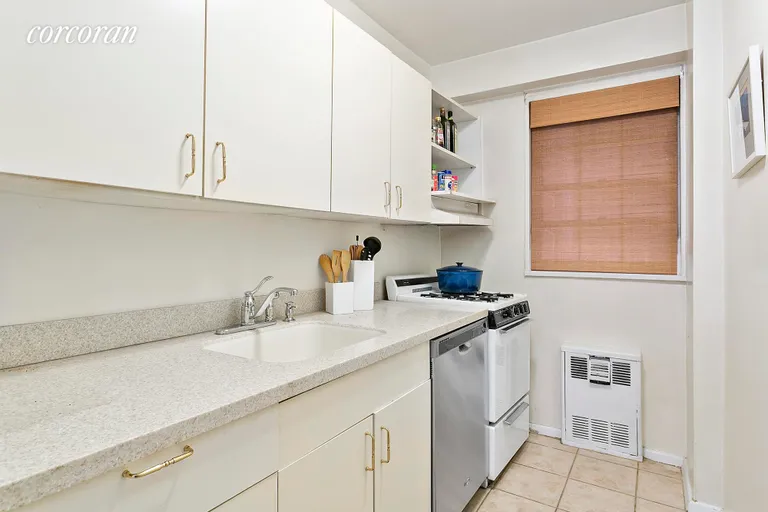 New York City Real Estate | View 175 West 12th Street, 3H | Kitchen | View 5