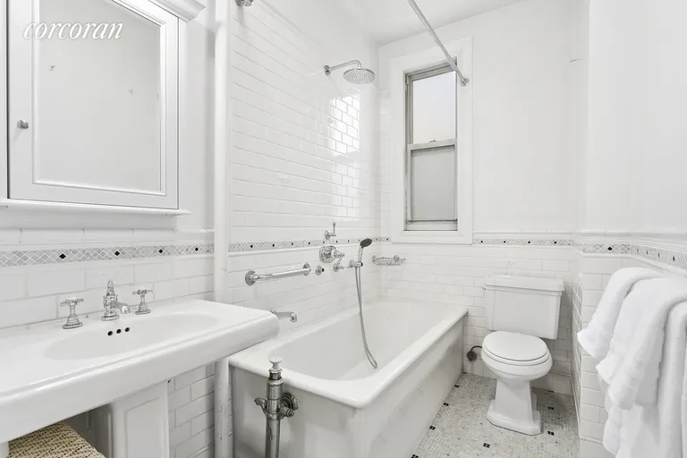 New York City Real Estate | View 780 West End Avenue, 7B | Bathroom | View 6