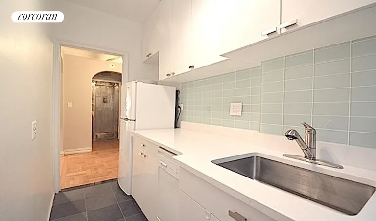New York City Real Estate | View 210 West 19th Street, 5H | room 7 | View 8