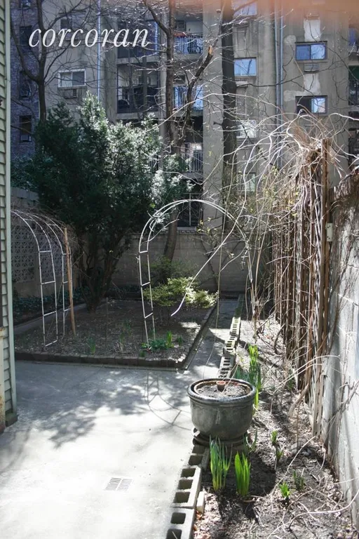 New York City Real Estate | View 312 West 83rd Street, Garden Apt | room 2 | View 3