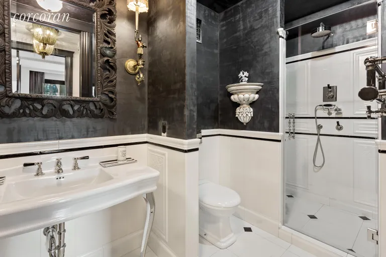 New York City Real Estate | View 1049 Fifth Avenue, 4C | Master Bathroom | View 5