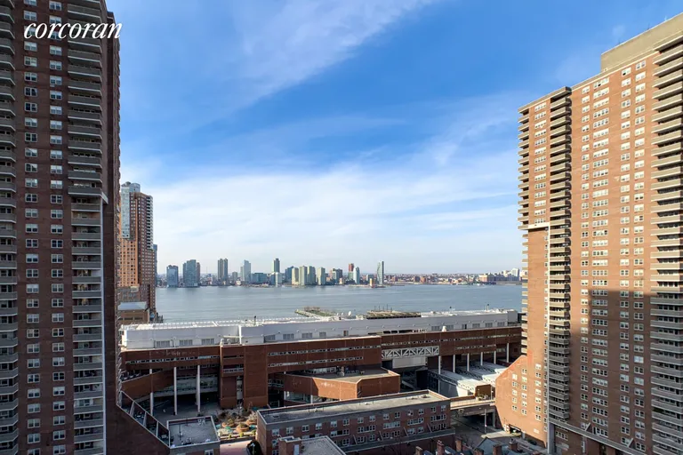New York City Real Estate | View 335 Greenwich Street, PHA | room 3 | View 4