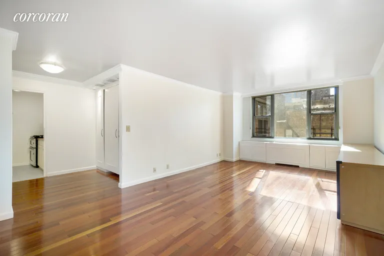 New York City Real Estate | View 444 East 86th Street, 7C | room 1 | View 2