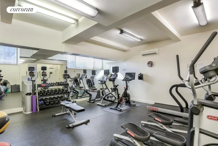 New York City Real Estate | View 33 East End Avenue, 7B | Gym | View 9