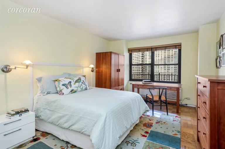 New York City Real Estate | View 165 West End Avenue, 9E | Bedroom | View 4