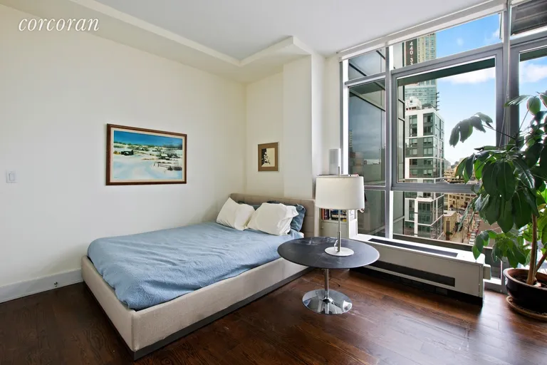 New York City Real Estate | View 26-26 Jackson Avenue, 901 | room 1 | View 2