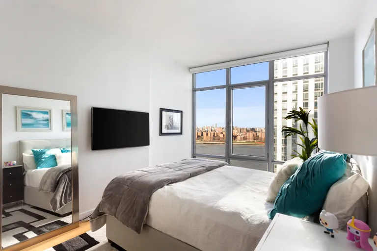 New York City Real Estate | View 1 NORTHSIDE PIERS, 21C | room 3 | View 4