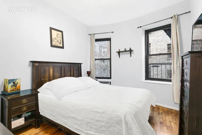 New York City Real Estate | View 160 East 91st Street, 3P | Bedroom | View 2