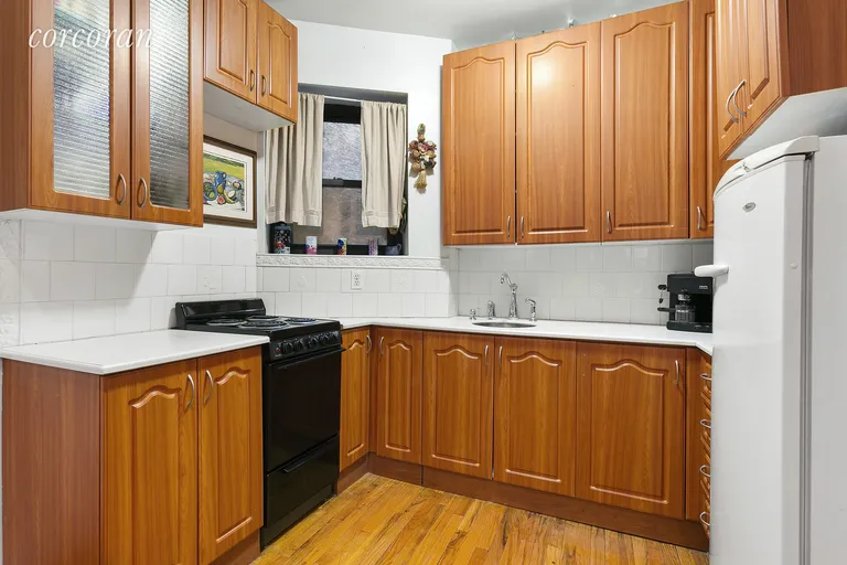 New York City Real Estate | View 160 East 91st Street, 3P | Kitchen | View 3