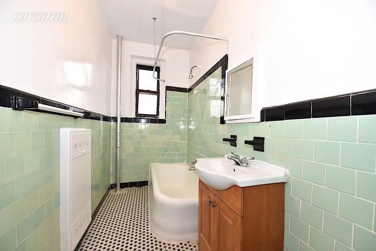 New York City Real Estate | View 25-90 35th Street, 4J | room 8 | View 9