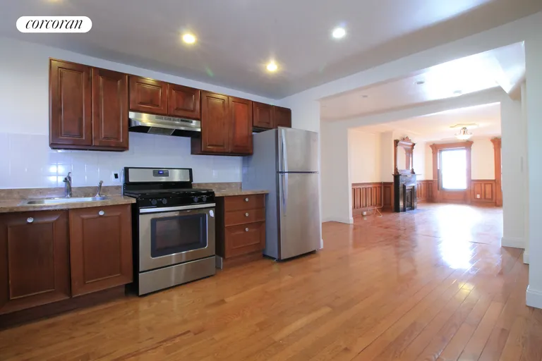 New York City Real Estate | View 385A Putnam Avenue, 1 | room 2 | View 3