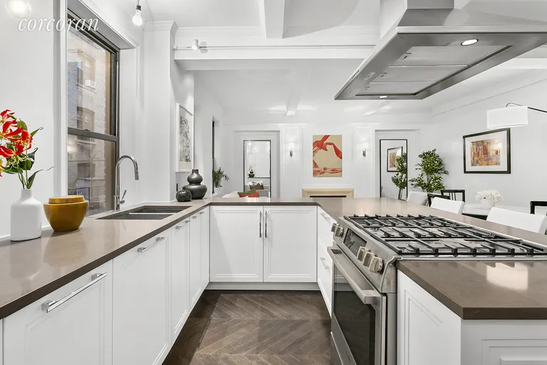 New York City Real Estate | View 18 West 70th Street, 1C | room 1 | View 2