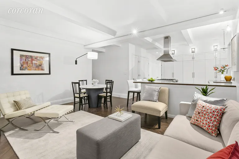 New York City Real Estate | View 18 West 70th Street, 1C | room 2 | View 3
