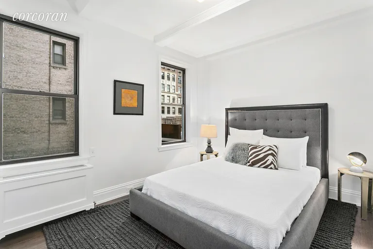 New York City Real Estate | View 18 West 70th Street, 1C | room 4 | View 5