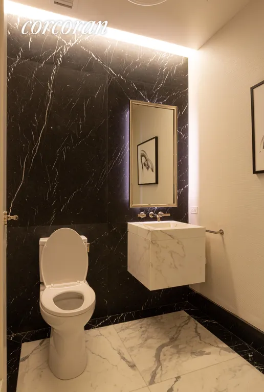 New York City Real Estate | View 25 Park Row, 10A | Bathroom | View 12