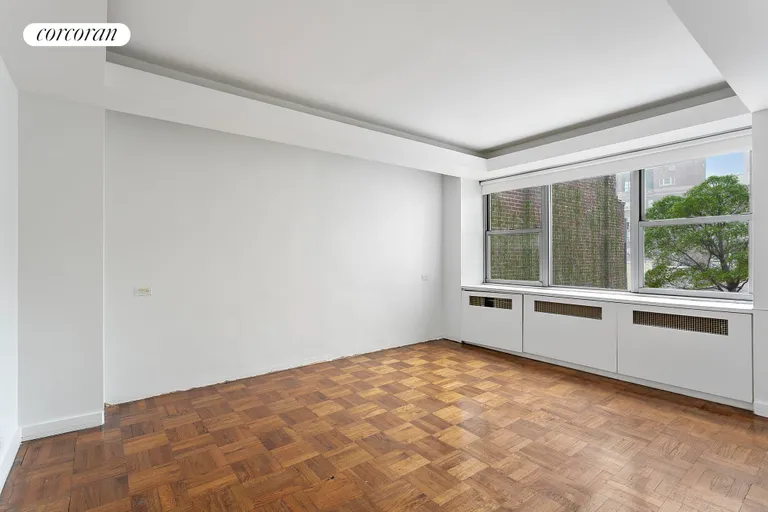 New York City Real Estate | View 45 East 72Nd Street, 8A | room 2 | View 3