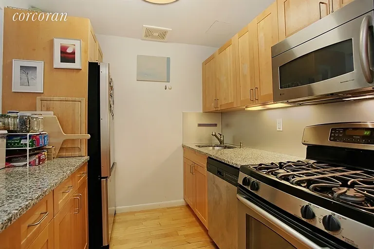 New York City Real Estate | View 249 16th Street, 2A | room 2 | View 3