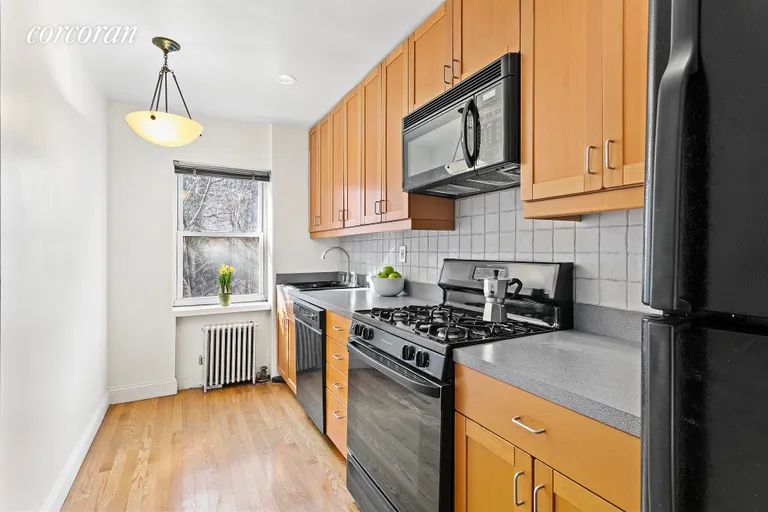 New York City Real Estate | View 128 West 78th Street, 3B | 2 | View 3