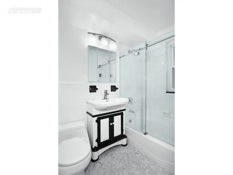 New York City Real Estate | View 321 East 45th Street, 3C | room 3 | View 4