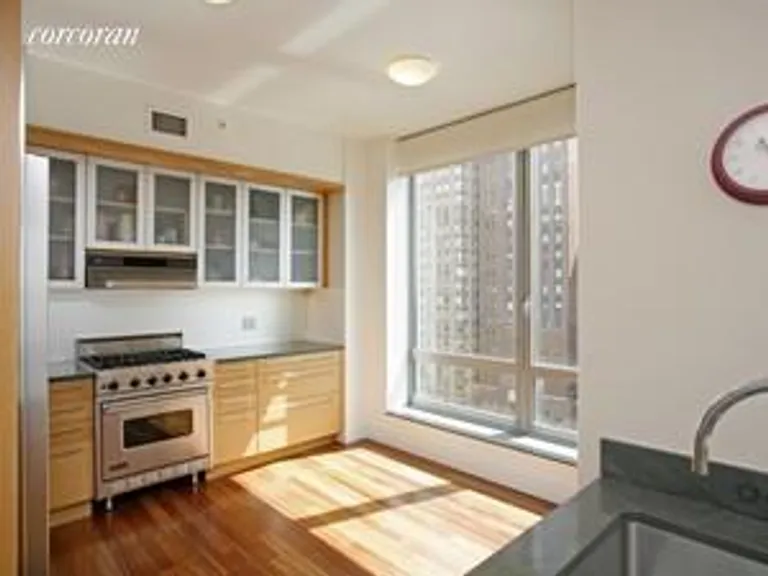 New York City Real Estate | View 30 West Street, 12E | room 6 | View 7