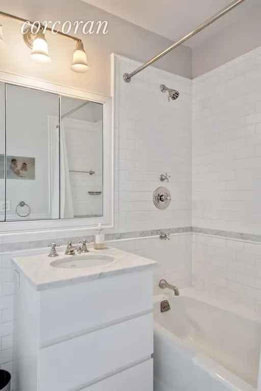 New York City Real Estate | View 80 Central Park West, 16FG | Bathroom | View 13