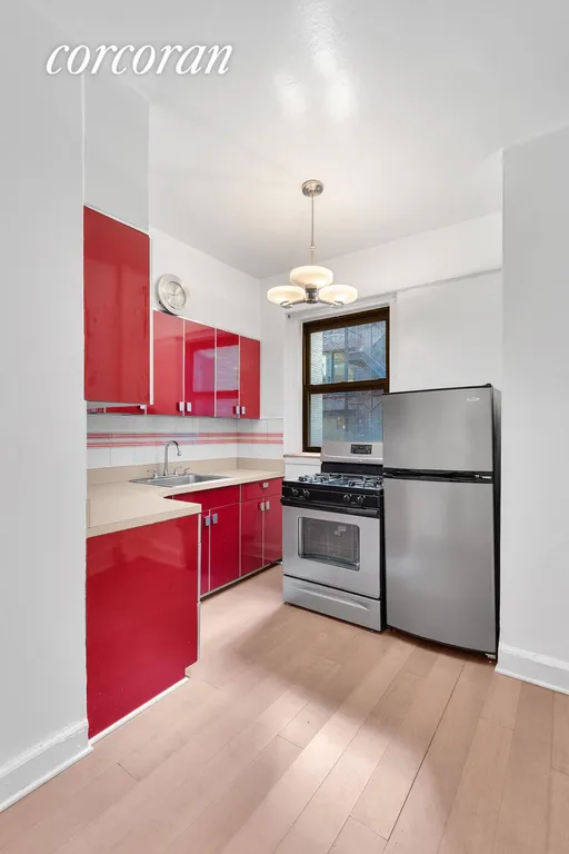 New York City Real Estate | View 135 West 16th Street, 21 | room 5 | View 6