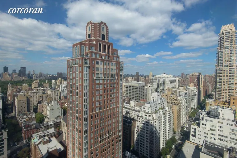 New York City Real Estate | View 200 East 65th Street, 31 | room 10 | View 11