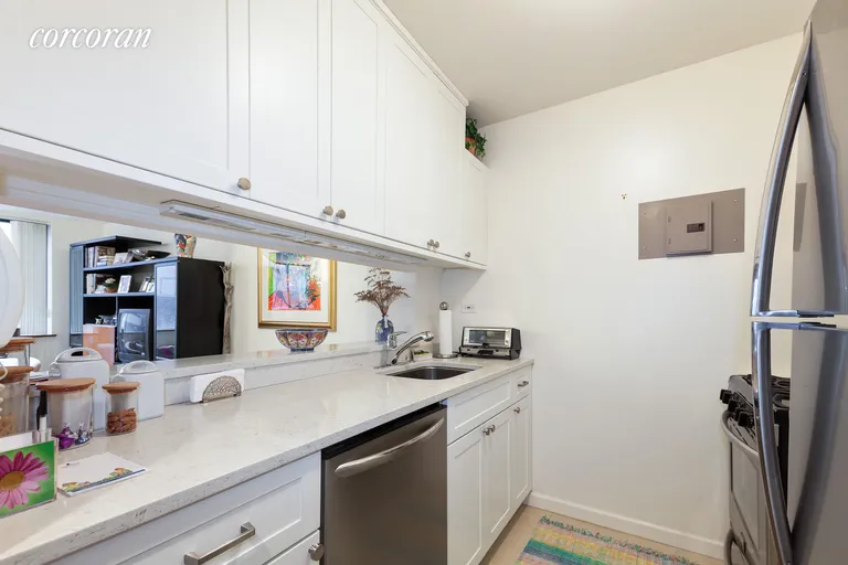 New York City Real Estate | View 45 West 67th Street, 8F | room 1 | View 2