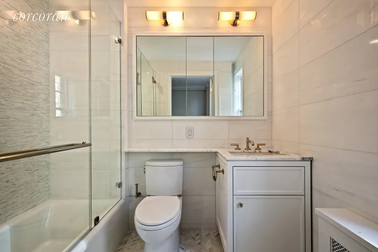 New York City Real Estate | View 1165 Fifth Avenue, 10C | Master Bathroom | View 6