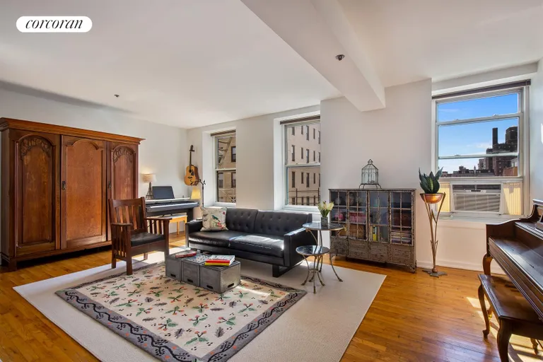New York City Real Estate | View 60 Pineapple Street, 7H | 2 Beds, 1 Bath | View 1