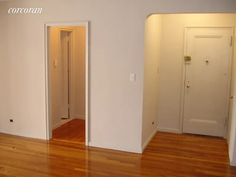 New York City Real Estate | View 425 Central Park West, 3E | Foyer, dressing area | View 4