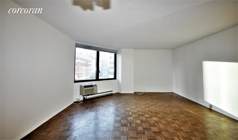New York City Real Estate | View 1601 Third Avenue, 4C | room 3 | View 4