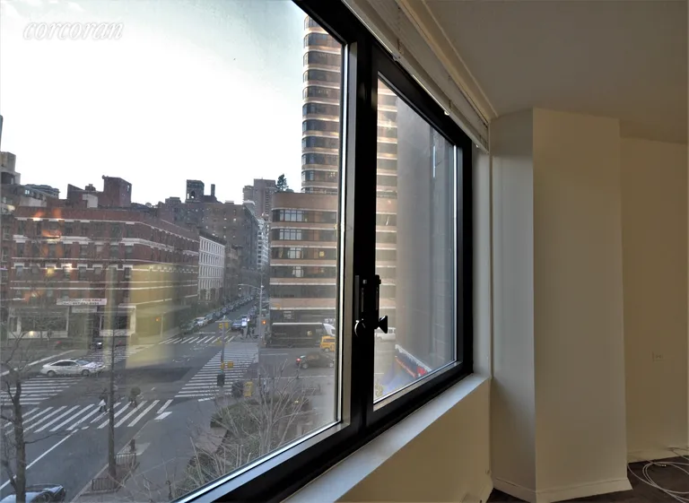 New York City Real Estate | View 1601 Third Avenue, 4C | room 13 | View 14