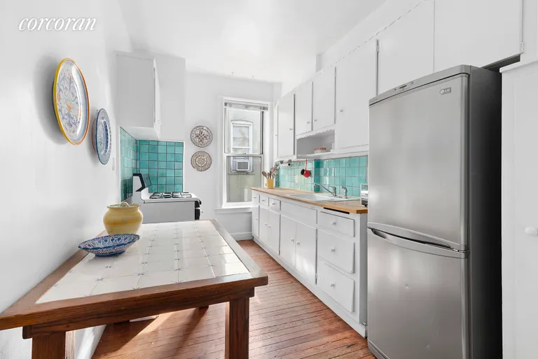 New York City Real Estate | View 546 40th Street, P | Large, eat-in-kitchen | View 4