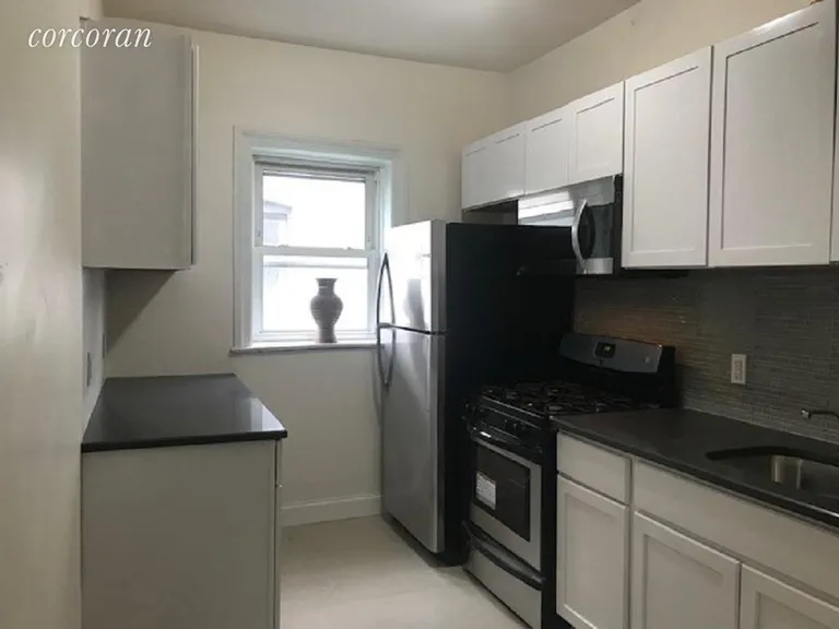 New York City Real Estate | View 1043 Carroll Street, 2 | room 2 | View 3