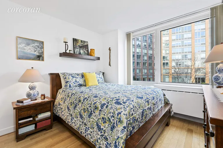 New York City Real Estate | View 415 Main Street, 2E | room 3 | View 4