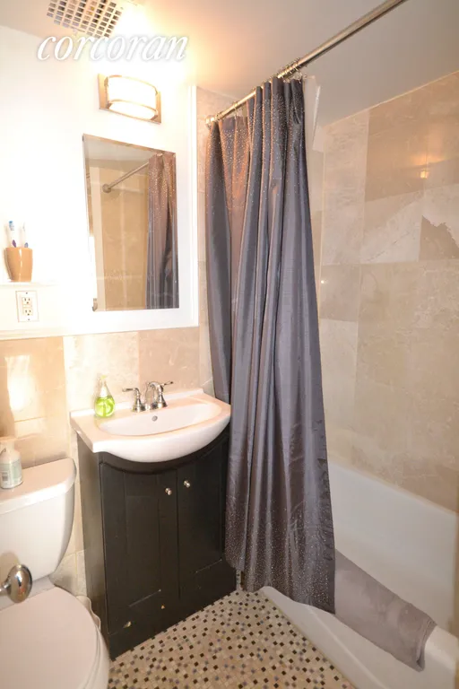 New York City Real Estate | View 38 West 69th Street, 3b | Clean Bathroom | View 8