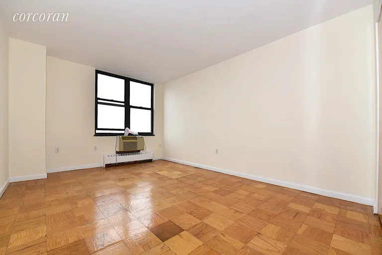 New York City Real Estate | View 235 South Lexington Avenue, 11B | room 2 | View 3