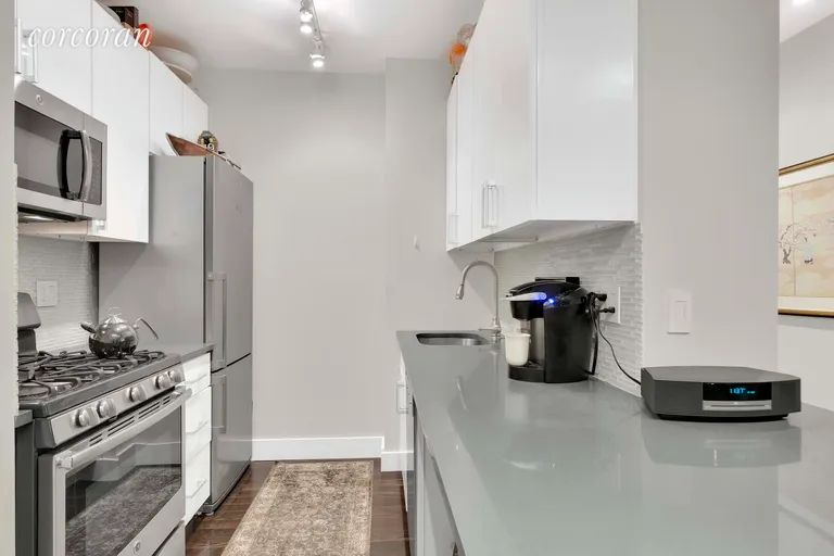 New York City Real Estate | View 200 East 69th Street, 3UT | Kitchen | View 3