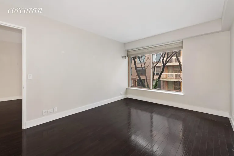 New York City Real Estate | View 200 East 69th Street, 3UT | Bedroom | View 6