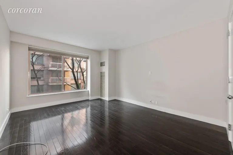 New York City Real Estate | View 200 East 69th Street, 3UT | Bedroom | View 7